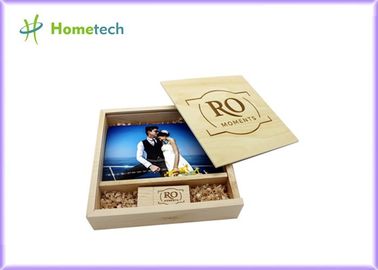 かえでおよびクルミの結婚祝いのための注文の木製のフラッシュ ドライブ写真アルバムの形